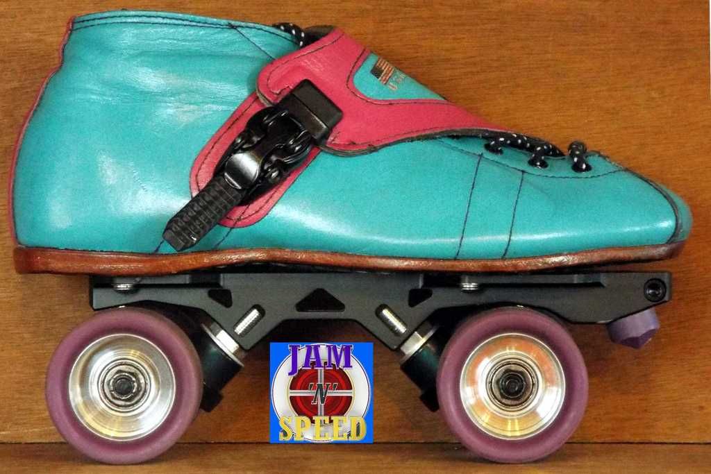 Skate plates sold as a pair Roller Derby Elite Pro Octane Magnesium